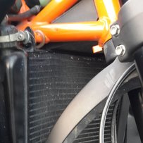 出暴力07年KTM950SMR版
