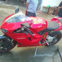 穿好衣服重新亮相 08年杜卡迪1098