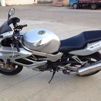 佛山 出售车况超好的 VTR1000F