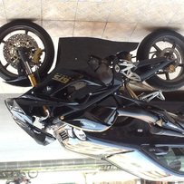 群英机车社社代友出售07英国凯旋675