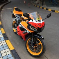 广州出超精神10年CBR600RR