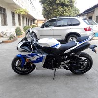 佛山代朋友发帖出售自拍刚到11年完美雅马哈R1