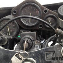 广州花都代友出售两台哈雷.一部cbr22期共167000元