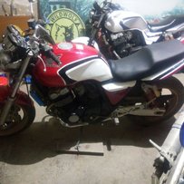 出本田96CB400一台