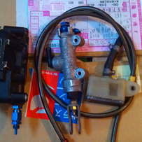 出售大量RVF NC35配件