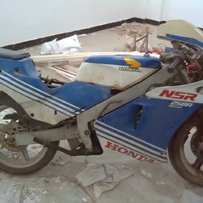 广州代友发出售古董车NS250R
