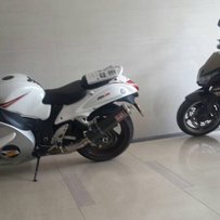 出两台车 11年隼 10年Z1000