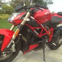 代车友出售2013年杜卡迪848