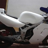 代友出两台精神的yzr。。。。。。。。。