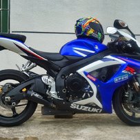 广 东 韶 关 出 售 铃 木 K750 一 台！