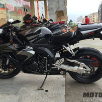 原装度非常高的06年本田CBR1000