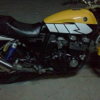 增城新塘  12000出售精神XJR400  95成新