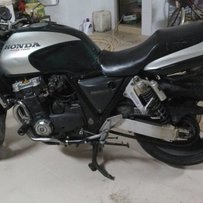 代友出CB1000 万8个人仔