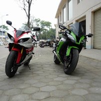广西柳州代友出售架12年美版川崎ZX-10R和一架09年加拿大版带芯片防盗雅马哈YZF-R1