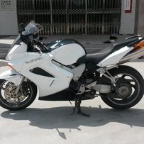 精神VFR800