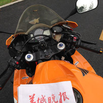 慢放一台精神07F5，接受换人民币，接刀