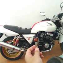 广东梅州出售全球限量500辆98年纪念版CB400