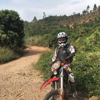 ktm250exc-f电脚启动的林道车，和xr250，两台状态很好，减震滴油不漏