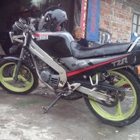 3000出T仔 不要问YP得五得 只接小刀 送道达尔机油1瓶  前叉油封一副