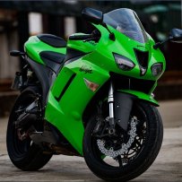 代友降价出川崎08年ZX6R~可换街车!!!