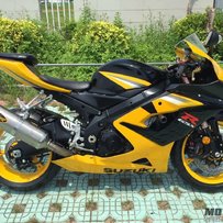 出2台铃木k6，一台大R1000一台细R600