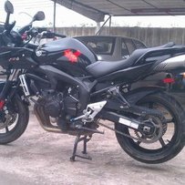 广州出售08年FZ6一台