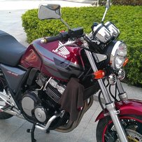 车车已经出售，希望帮我册贴！谢谢