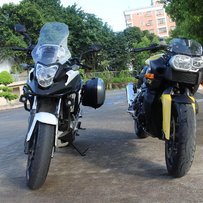出原版原漆NC700X和宝马K1200r