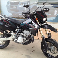 07年铃木DRZ400SM滑胎
