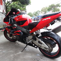 代友平卖台02CBR954跑车