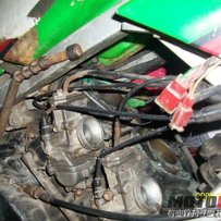 广东中山市8000元打包价出售一台TZR250和一台经典川骑KR250，对老车有兴趣的就来电吧