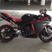茂名出售台09雅马哈R1+台.07雅马哈R1.车况完美，两车都带全段格雷夫斯竞技排气
