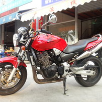 顺德出只07年本田大黄狗(CB900F),出让价$39800,有意请电！