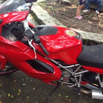 代友出两台车..  CB400 T1    04 杜卡迪ST3