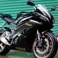 出售非常精神完整的YAMAHA R6...............