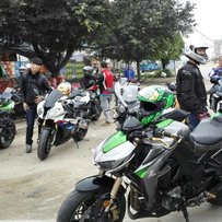 天气热了，又是放马的时候了，出三台千里马