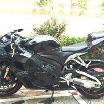 代友出售一台12年CBR600RR，整车完整原版，车况一流，明码54000元 前后全新胎刚换