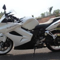 【代友出售】广东省揭阳市揭西县出12年本田拦截机VFR800FI~