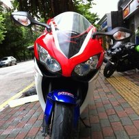 代友出售08 CBR1000鹦鹉