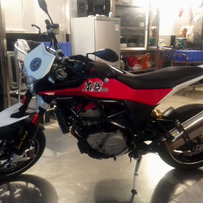 广东江门出12年胡斯瓦纳 Nuda 900R