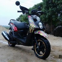 广东廉江市安铺镇出售BWS125 改装铁马 CB400 1代