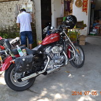 出售12年fz6r，05年fz6n，09年1198，12年z1000，08年cb400