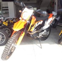 出一台KTM690  和一台99R1