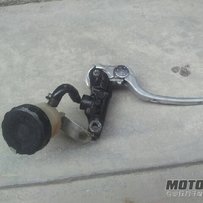 日清直推泵一个 带牛角 带油杯