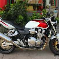 31000出售纯水一手电喷CB1300  求秒