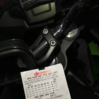 出06年 CBR600 F5 跟12年川崎ER6F 。。。。