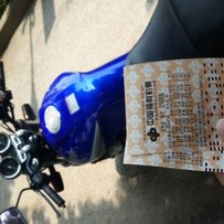 车子一直保养很好，一直烧97，3000公里换一次机油，全部都是原装的，车子随时放手...