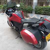 广西北流市代友出售10年VFR1200,07年GS1200