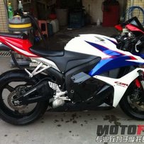 广州黄埔出两台车10F5和04 R6和一条F5箭牌排气全新