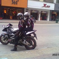 惠州龙溪出售精神CBR954.自刀1000急出手。